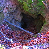 Jaskinia Mysiorowa Jama nad Jeziorem Mucharskim w Beskidzie Maym